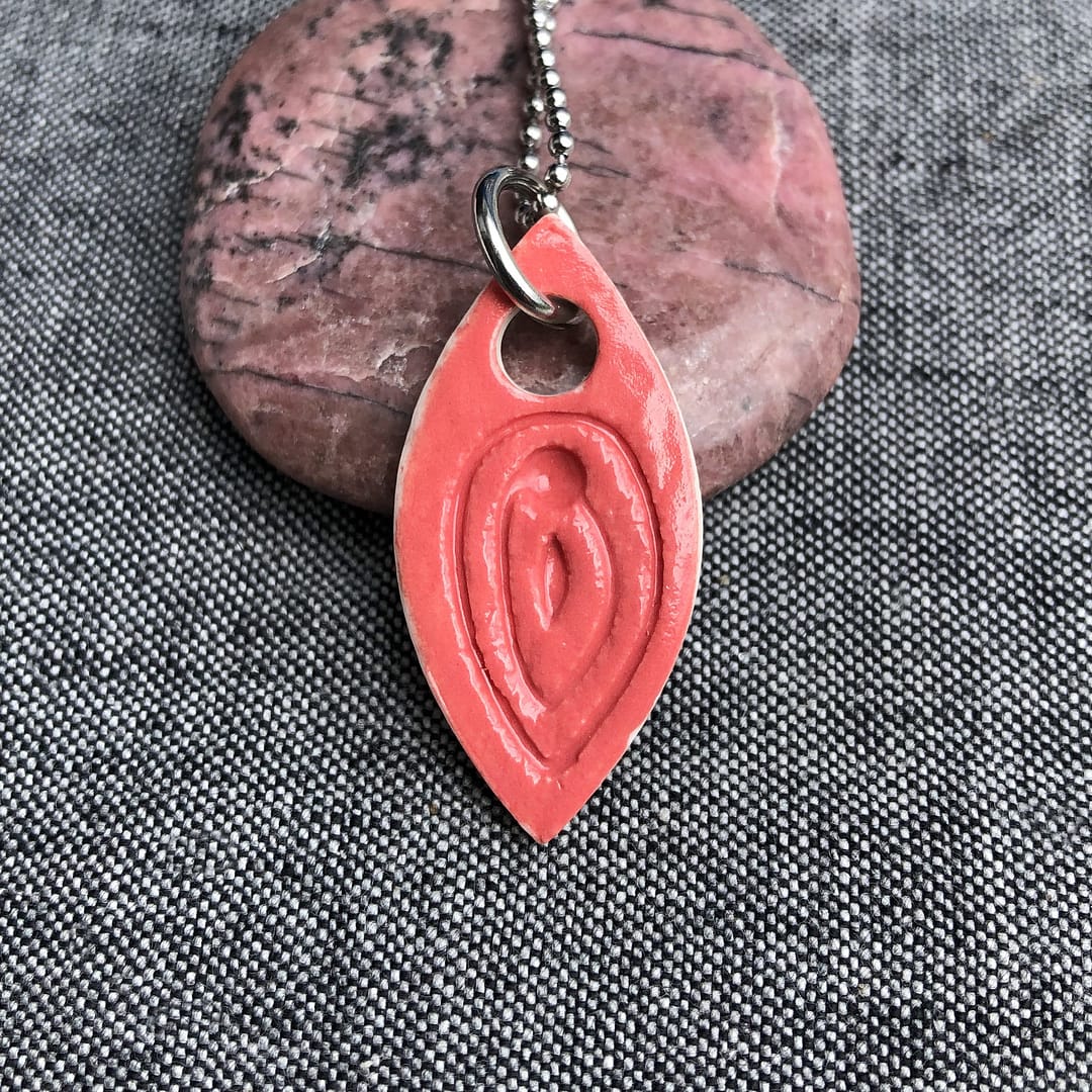 Pendentif Vulve Corail Jouissance – Image 4