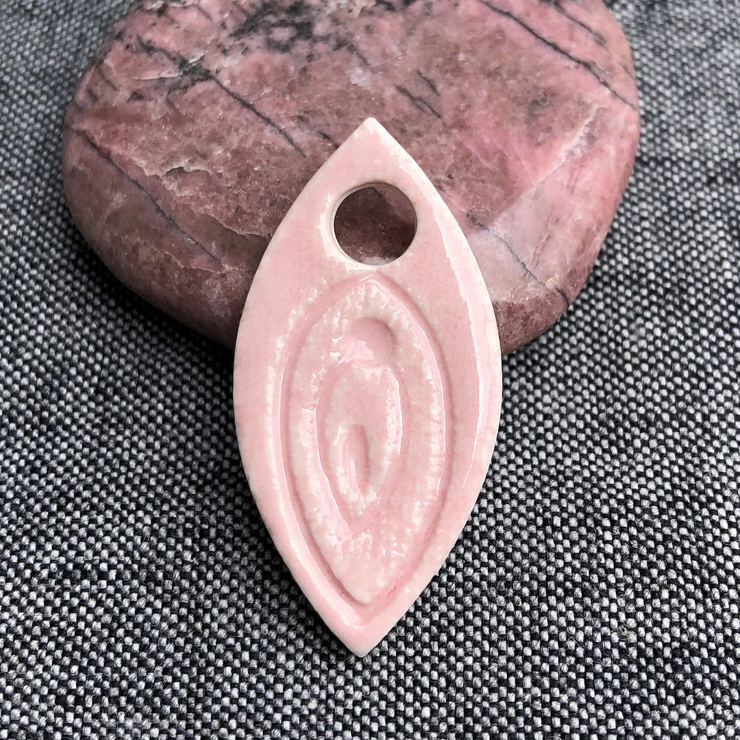 Pendentif Vulve Rose Audace