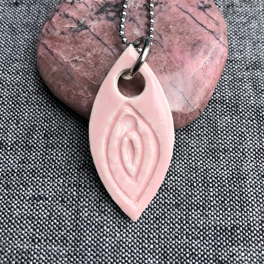 Pendentif Vulve Rose Audace – Image 5