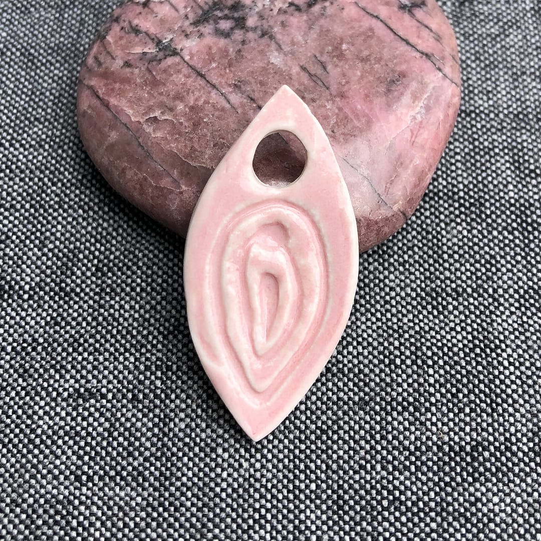 Pendentif Vulve Rose Audace – Image 4
